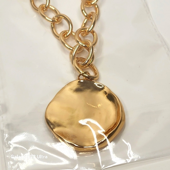 Women's Gold Thick Chain with Hammered Textured Circle Necklace - Picture 3 of 4